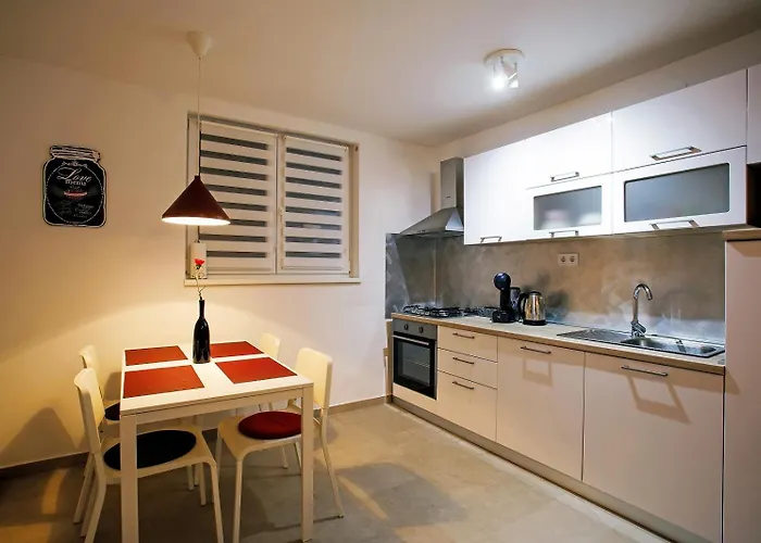 Suzy's Place Apartment