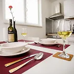דירה Suzy's Place פולה