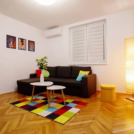 דירה Suzy's Place פולה